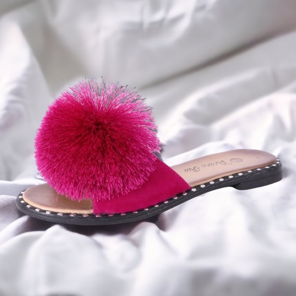 Restock Alert! Verano Río Fuchsia Pompon Studded Slide In Padded Mule Sandal